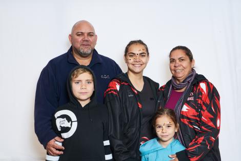 Potrait of Jennifer, Lexi-Rose, John, Shaun and Livenia